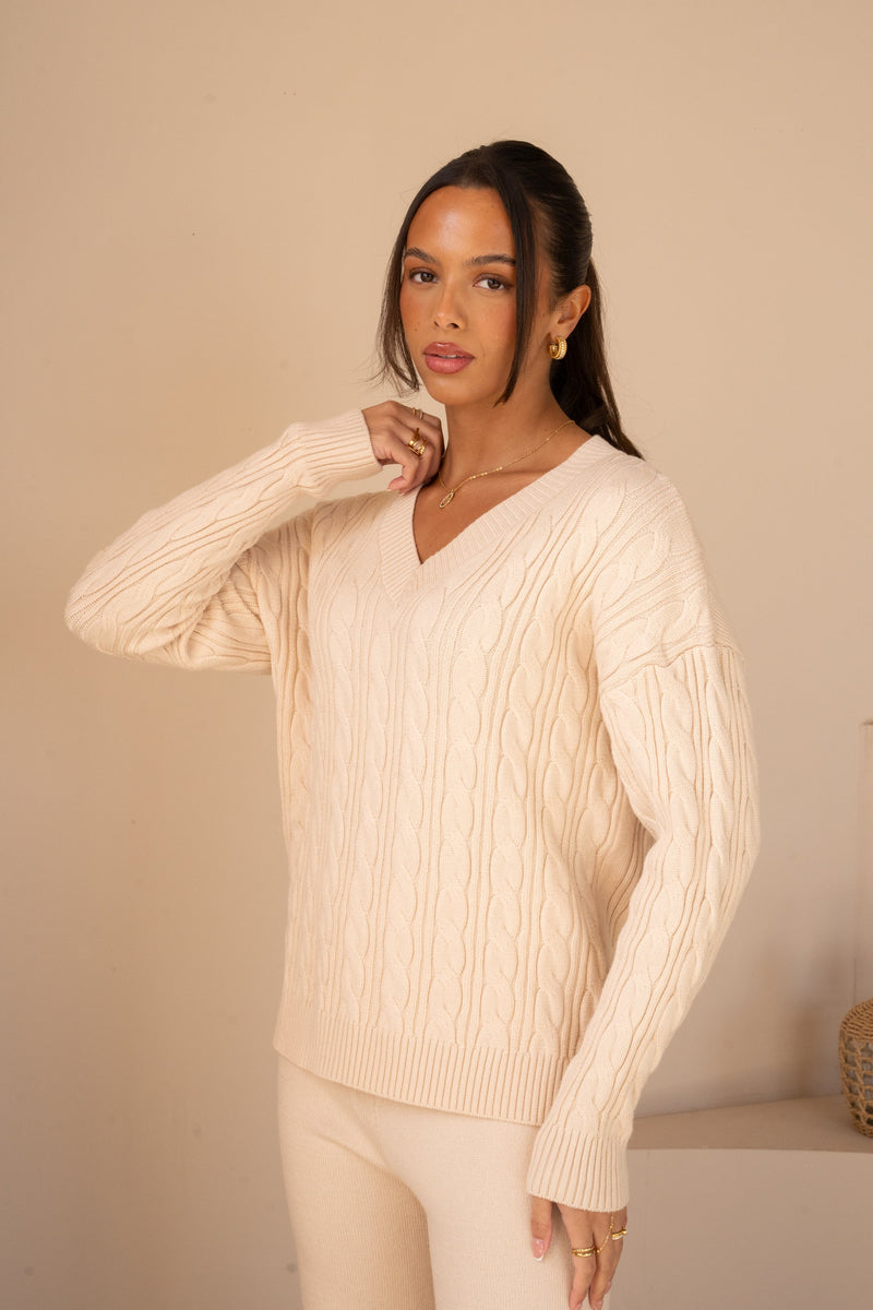 V Neck Cable Knit Full Set - Beige