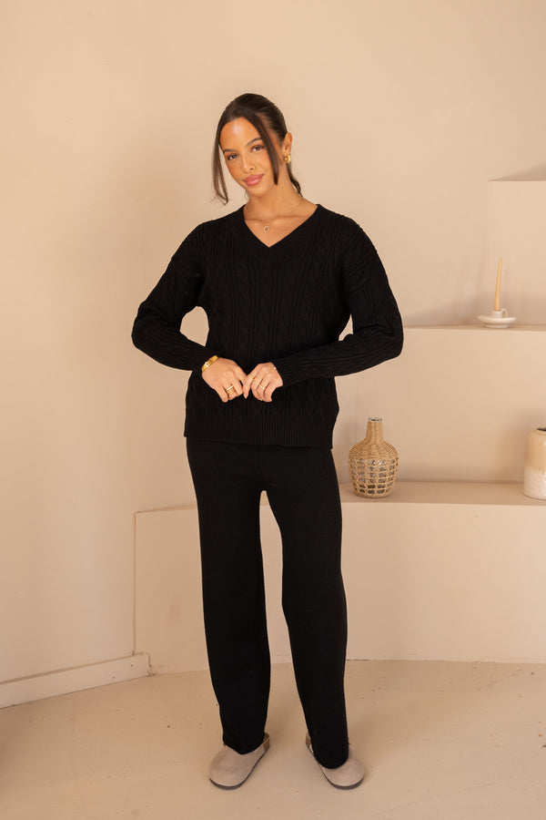 V Neck Cable Knit Full Set - Black