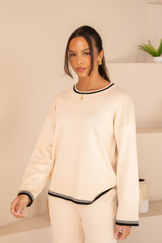 Knitted Contrast Hem Crew Neck Full Set - Cream