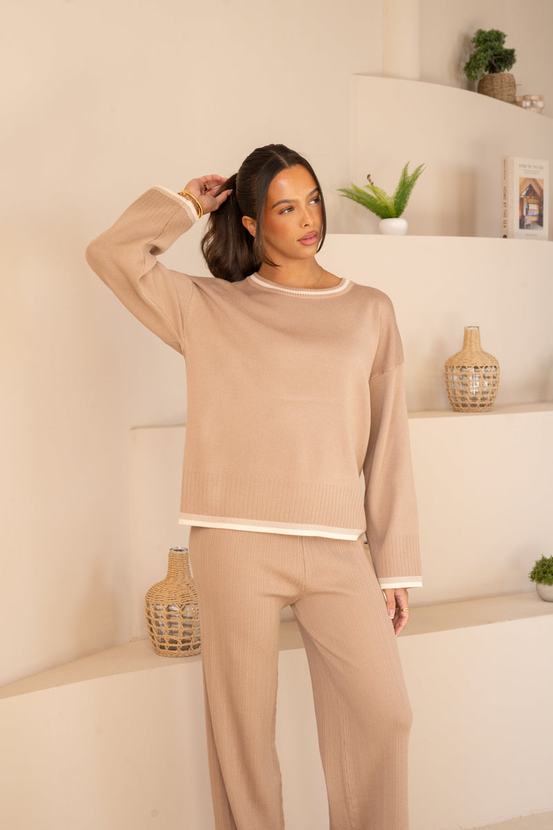 Knitted Contrast Hem Crew Neck Full Set - Light Brown
